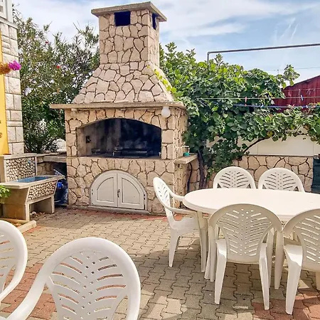 Gorgeous Apartment In Vir Apartament Vir