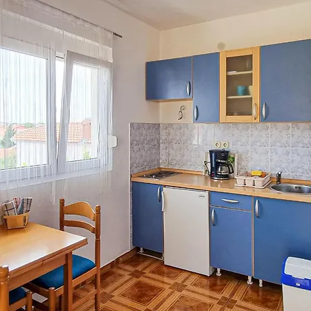Apartament Gorgeous Apartment In Vir Vir